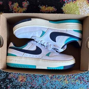 Nike White and Blue Women's Sneakers